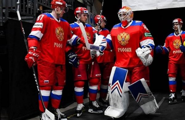 <br />
Хоккеисты сборной России прошли курс подготовки пилотов истребителей<br />
